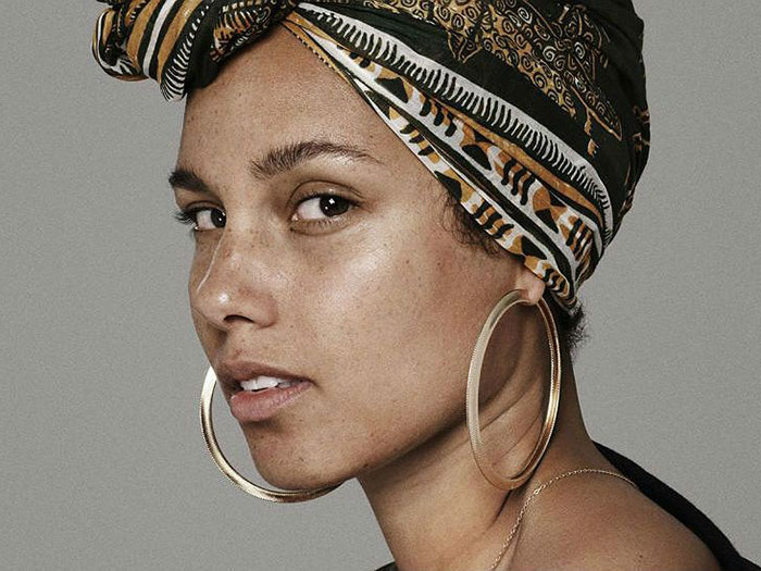 ALICIA KEYS SAYS GOODBYE TO MAKEUP