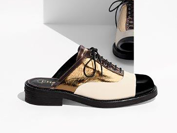 CHANEL: The dandy derbies in the 2016/17 Cruise collection