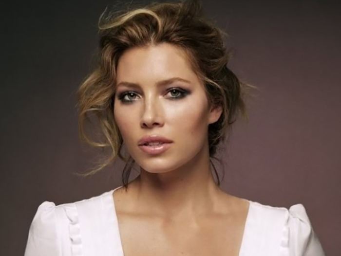 Jessica Biel Makes Her Comeback on TV!