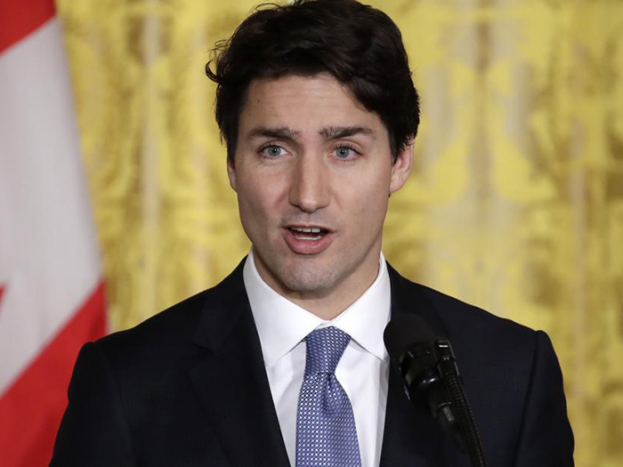 Young Justin Trudeau Was Smokin’ Hot!