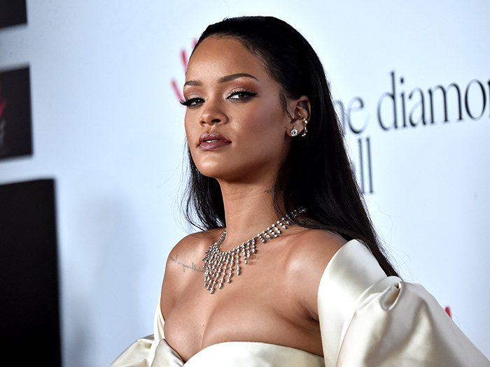 You Won’t Believe Who Rihanna’s New Beau Is!