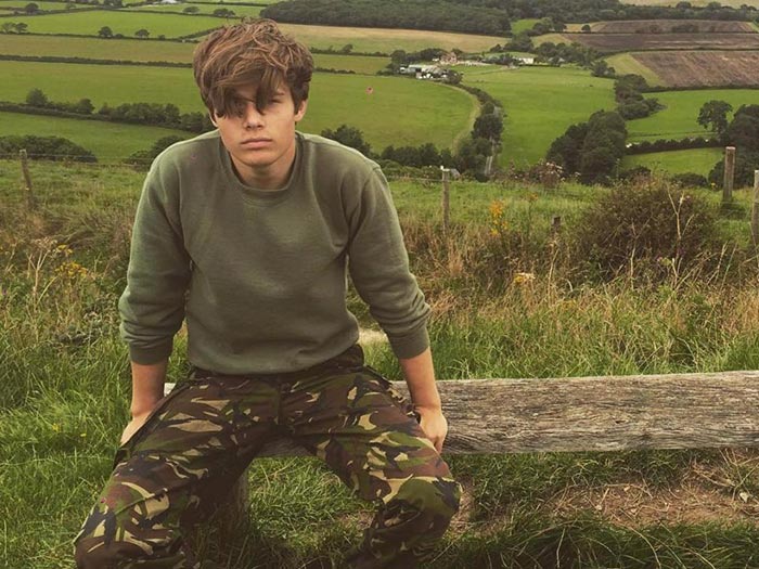 Queen Elizabeth's Nephew is Super Hot