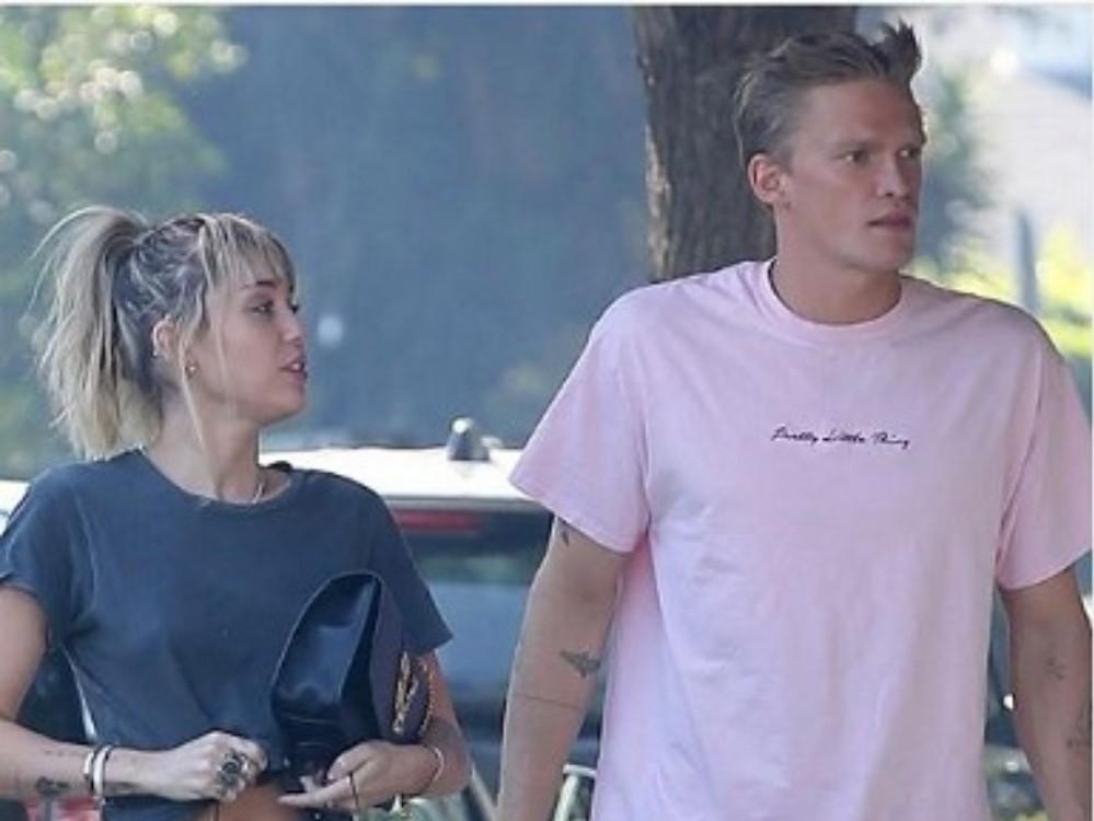 Miley Cyrus is dating Cody Simpson